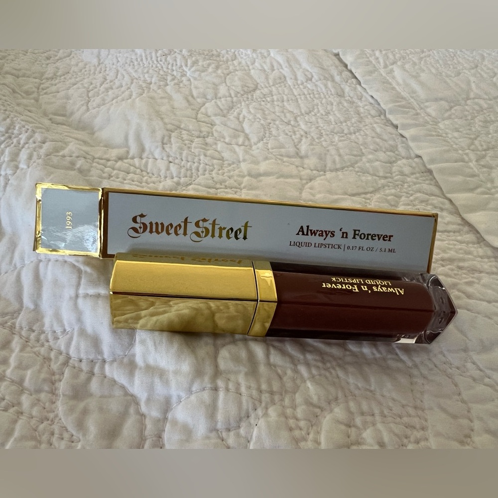 Always 'n Forever Liquid Lipstick — 1993 Brown